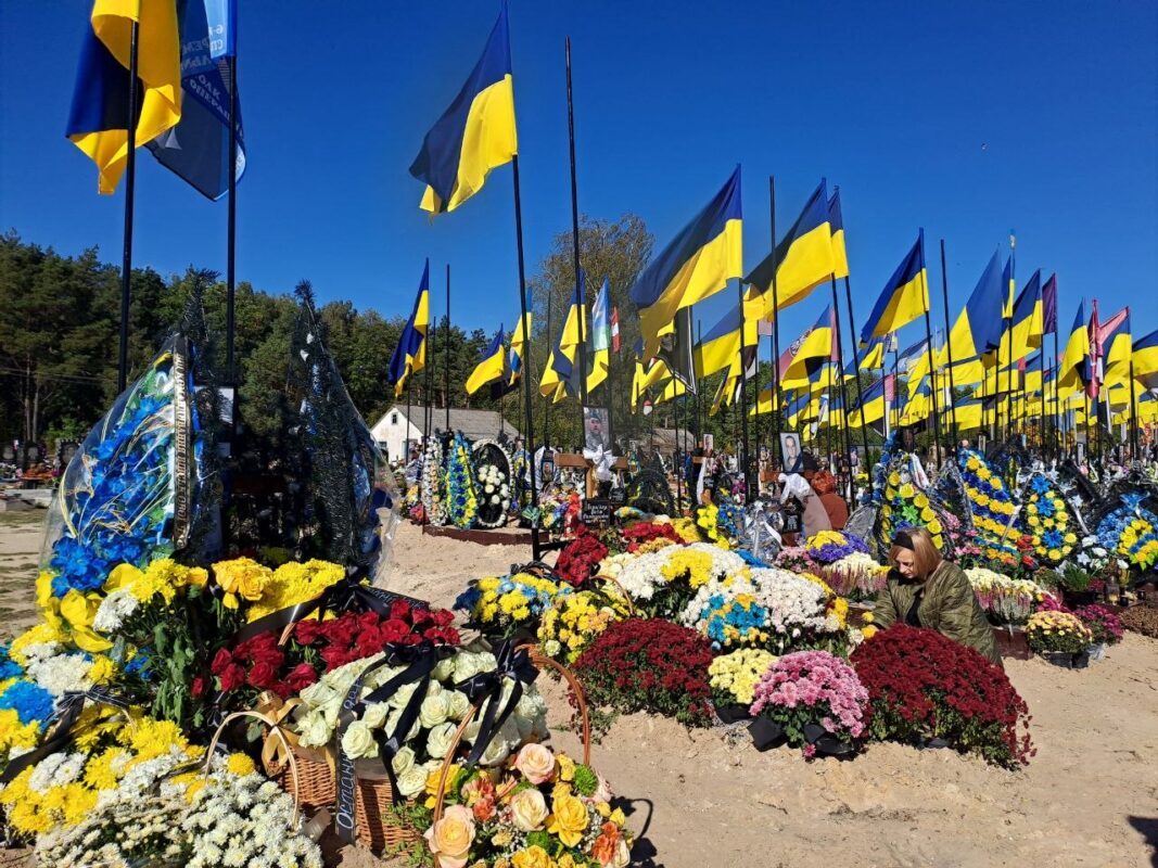 Пам'ять про Героїв: Україна з 2014 року вшановує полеглих захисників