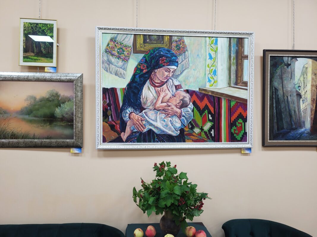 Галерея мистецтв відкрила виставку «Моя Україна» до 35-річчя Незалежності