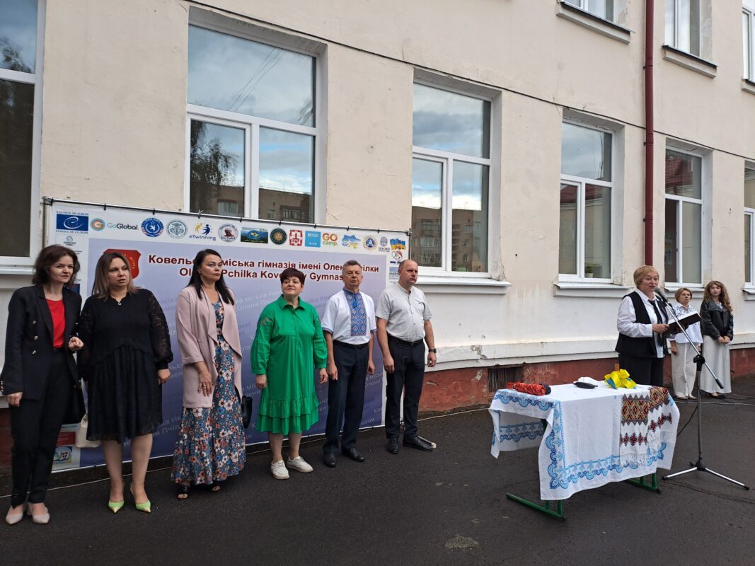 Перший дзвоник у Ковельській громаді: понад 9 400 учнів сіли за парти