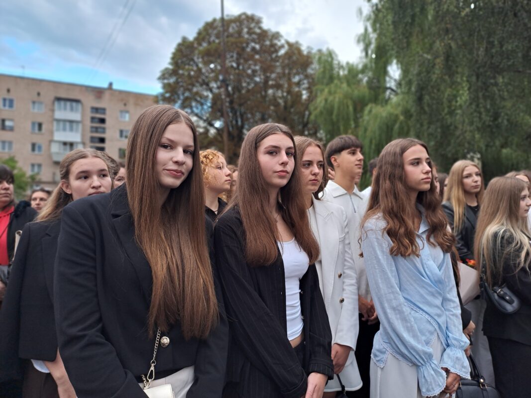 Перший дзвоник у Ковельській громаді: понад 9 400 учнів сіли за парти