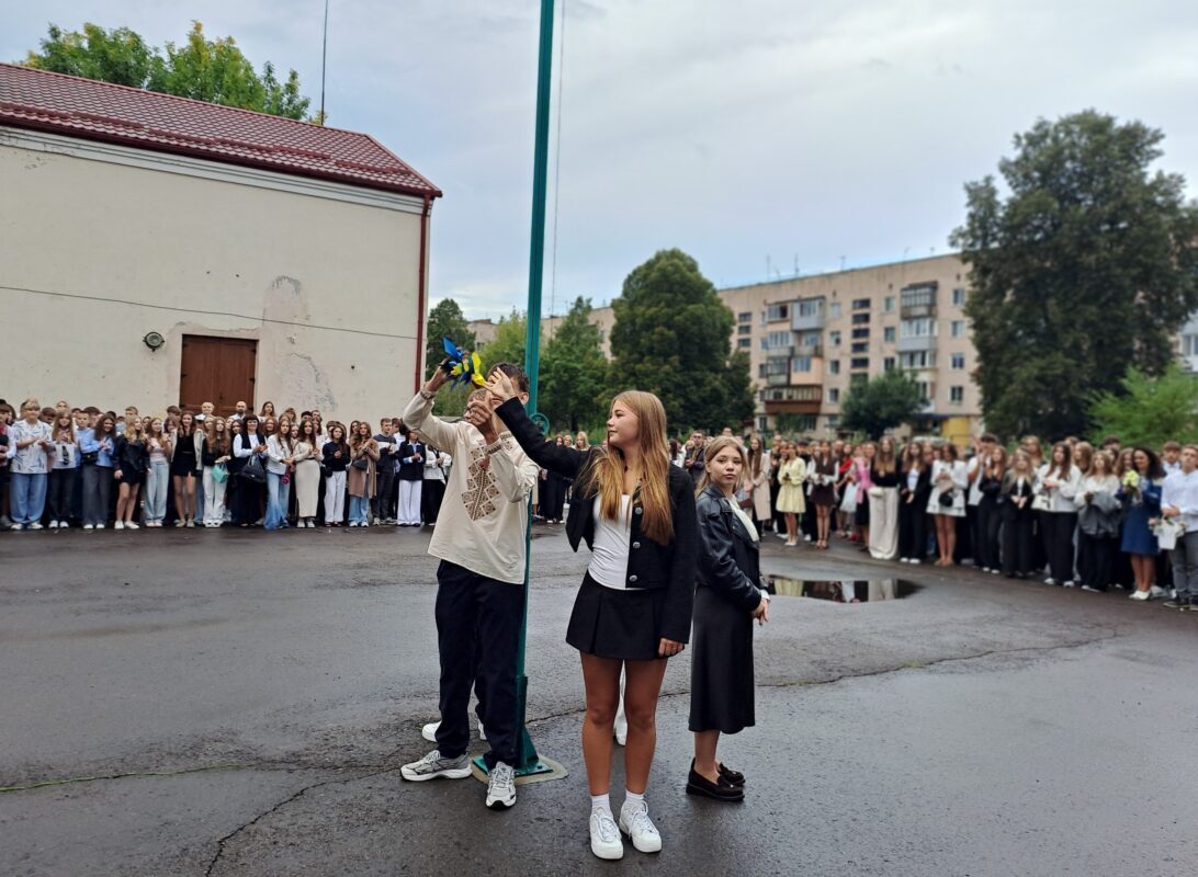 Перший дзвоник у Ковельській громаді: понад 9 400 учнів сіли за парти