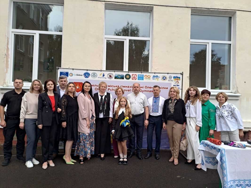 Перший дзвоник у Ковельській громаді: понад 9 400 учнів сіли за парти