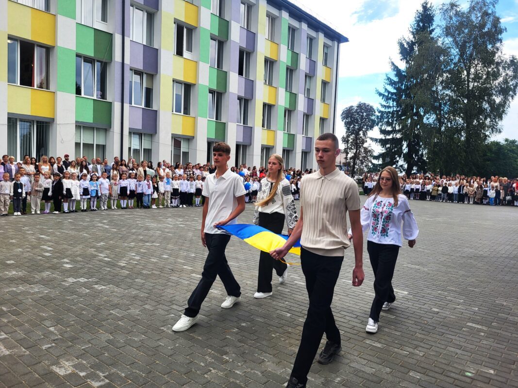 Перший дзвоник у Ковельській громаді: понад 9 400 учнів сіли за парти