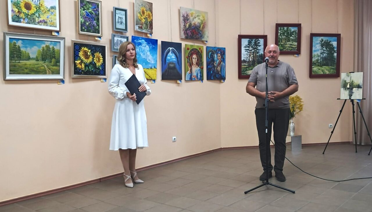 Галерея мистецтв відкрила виставку «Моя Україна» до 35-річчя Незалежності